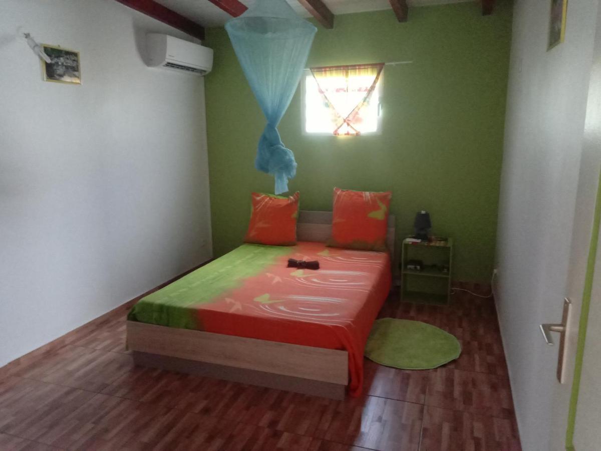 La Casa Binecha Avec Jacuzzi Villa Baillif Buitenkant foto