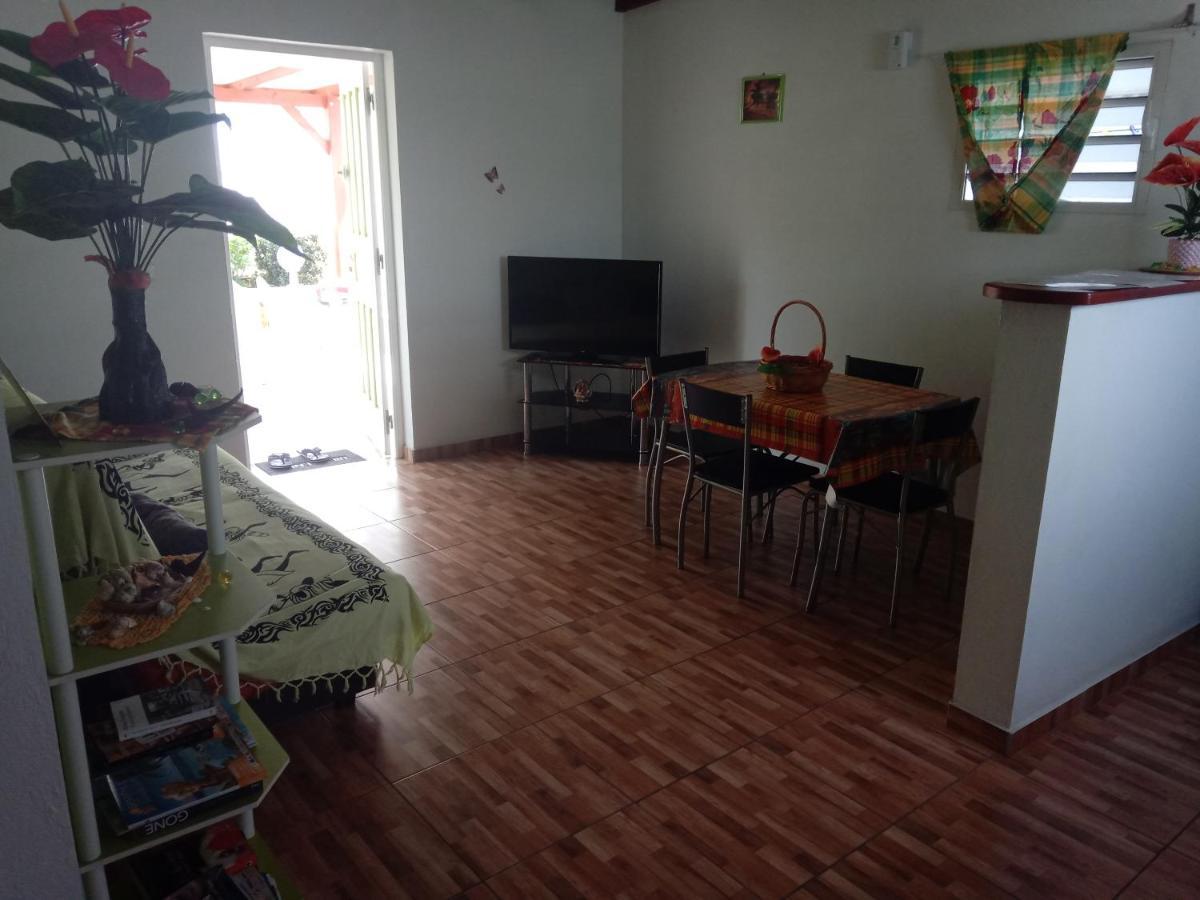 La Casa Binecha Avec Jacuzzi Villa Baillif Buitenkant foto