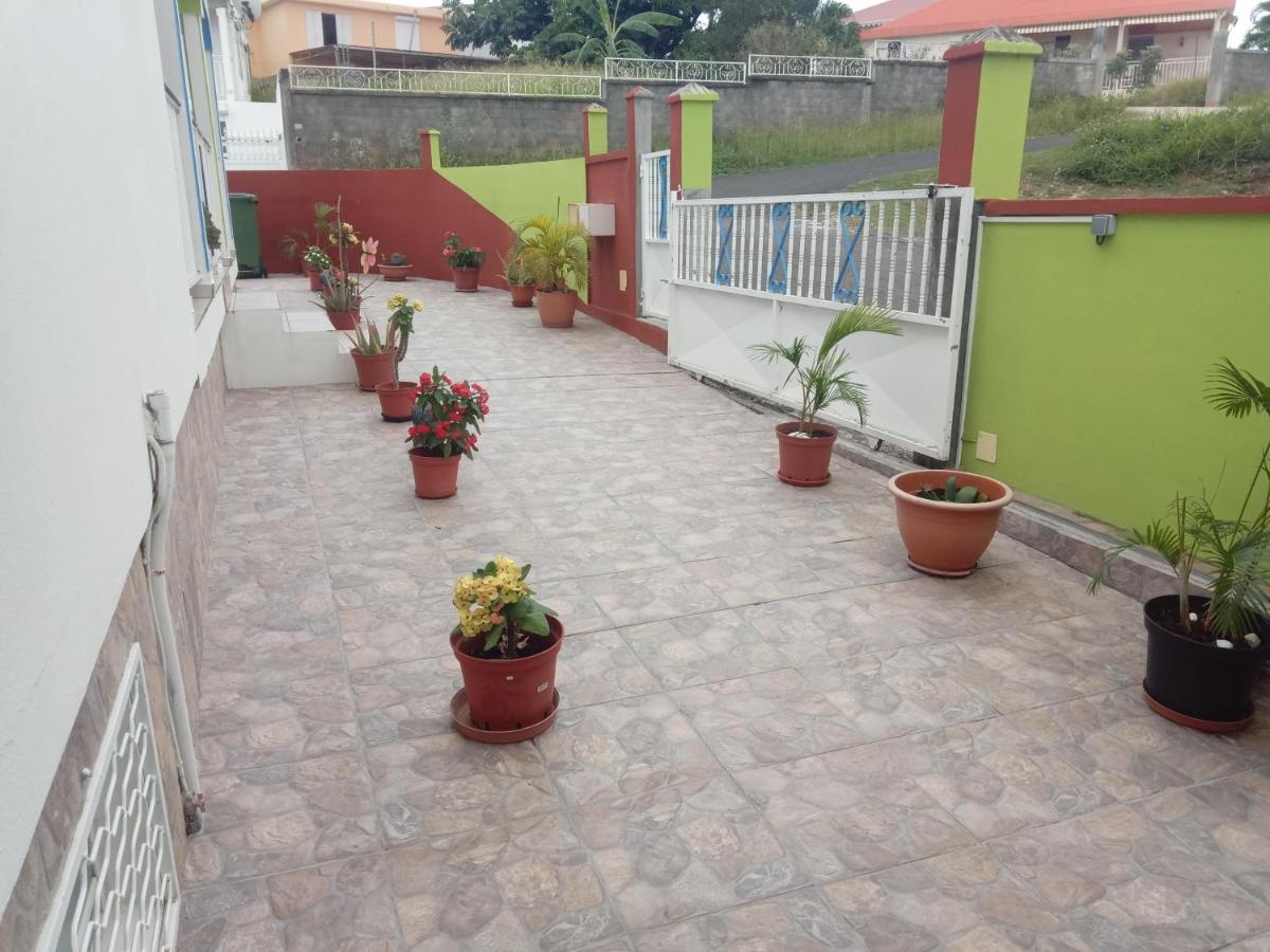 La Casa Binecha Avec Jacuzzi Villa Baillif Buitenkant foto