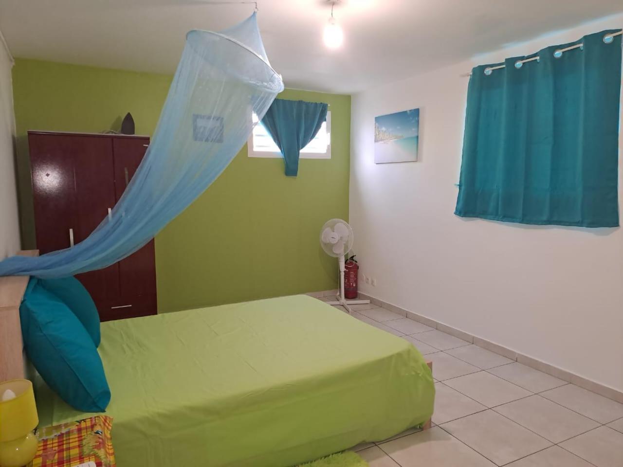 La Casa Binecha Avec Jacuzzi Villa Baillif Buitenkant foto