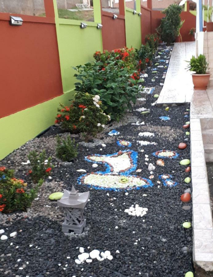 La Casa Binecha Avec Jacuzzi Villa Baillif Buitenkant foto